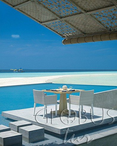 Four Seasons Resort Maldives at Landaa Giraavaru