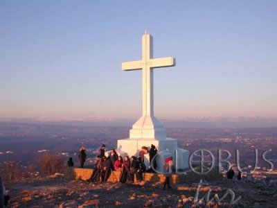 крест в Medjugorje на месте явления Богородицы в 1981 году